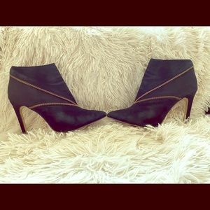 Renvy Black Suede Zipper boot - 7.5